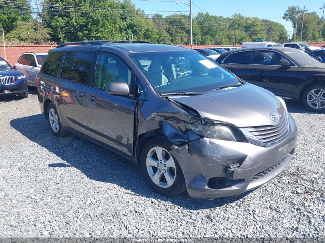 Продаж на аукціоні авто 2015 Toyota Sienna Le 8 Passenger, vin: 5TDKK3DC2FS534261, номер лоту: 46110577
