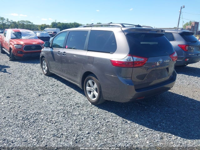 Продаж на аукціоні авто 2015 Toyota Sienna Le 8 Passenger, vin: 5TDKK3DC2FS534261, номер лоту: 46110577