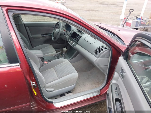2005 Toyota Camry Le მანქანა იყიდება აუქციონზე, vin: 4T1BE30K05U422469, აუქციონის ნომერი: 46110583