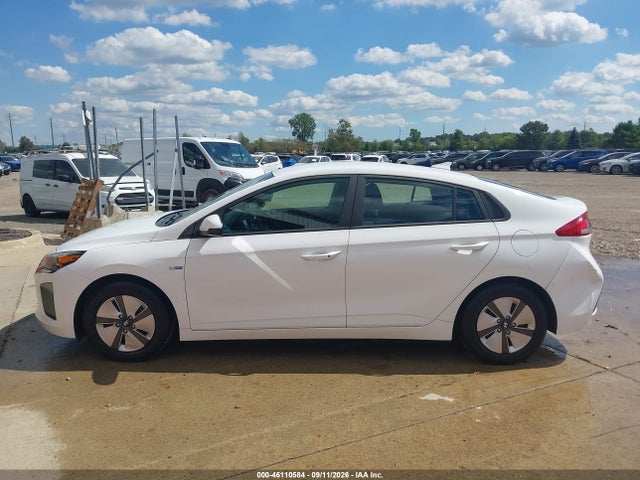46110584 :رقم المزاد ، KMHC65LC4KU106926 vin ، 2019 Hyundai Ioniq Hybrid Blue مزاد بيع