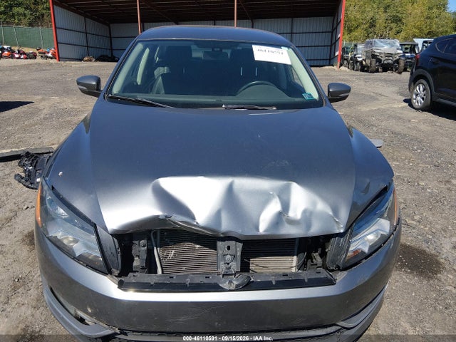 2015 Volkswagen Passat 1.8t Limited Edition მანქანა იყიდება აუქციონზე, vin: 1VWAT7A31FC089241, აუქციონის ნომერი: 46110591