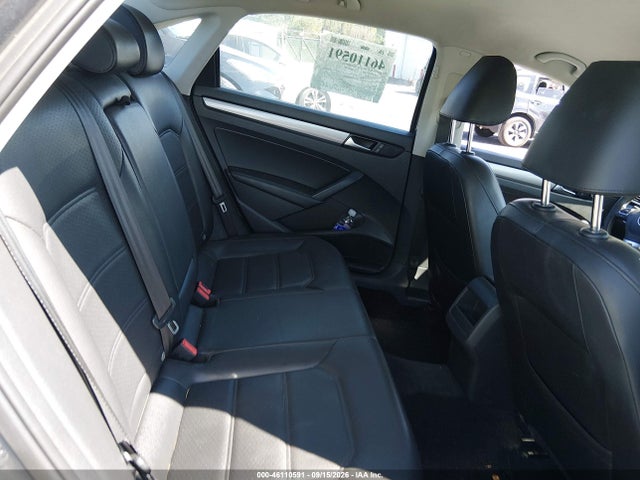 2015 Volkswagen Passat 1.8t Limited Edition მანქანა იყიდება აუქციონზე, vin: 1VWAT7A31FC089241, აუქციონის ნომერი: 46110591