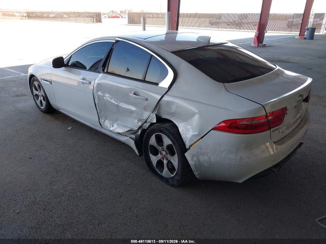 2018 Jaguar Xe 25t მანქანა იყიდება აუქციონზე, vin: SAJAR4FX8JCP33842, აუქციონის ნომერი: 46110613