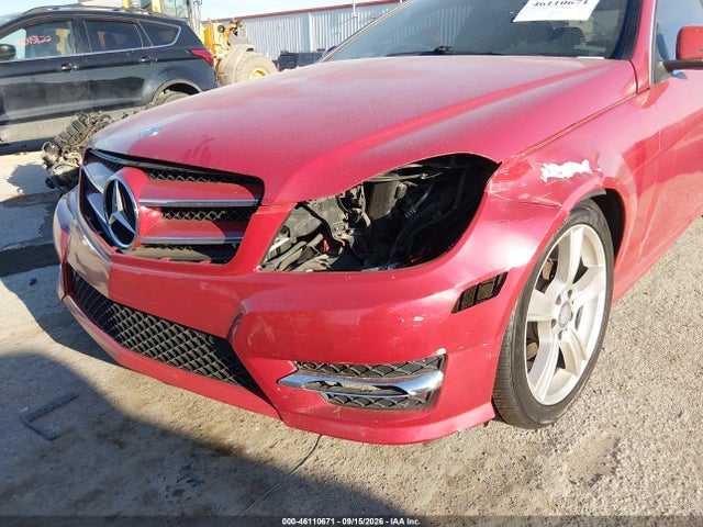 46110671 :رقم المزاد ، WDDGJ4HB9DF977803 vin ، 2013 Mercedes-benz C 250 مزاد بيع