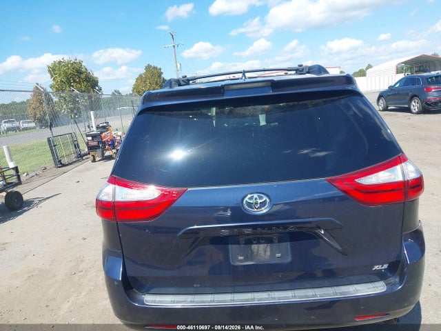 2018 Toyota Sienna Xle 8 Passenger მანქანა იყიდება აუქციონზე, vin: 5TDYZ3DC6JS957939, აუქციონის ნომერი: 46110697