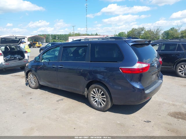 2018 Toyota Sienna Xle 8 Passenger მანქანა იყიდება აუქციონზე, vin: 5TDYZ3DC6JS957939, აუქციონის ნომერი: 46110697