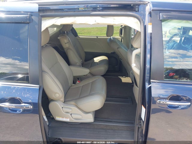 2018 Toyota Sienna Xle 8 Passenger მანქანა იყიდება აუქციონზე, vin: 5TDYZ3DC6JS957939, აუქციონის ნომერი: 46110697