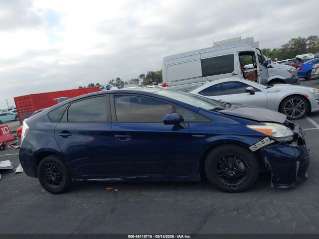 Toyota Prius Three 2015 JTDKN3DU9F0448674 Image 13