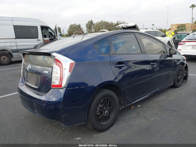 Toyota Prius Three 2015 JTDKN3DU9F0448674 Image 4