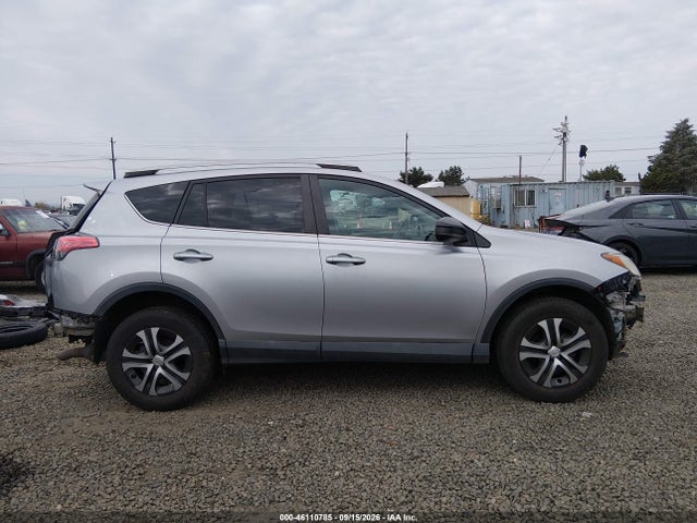 Toyota RAV4 LE 2017 2T3BFREVXHW640546 Image 14