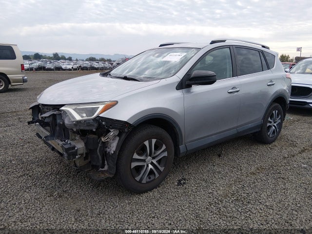 Toyota RAV4 LE 2017 2T3BFREVXHW640546 Image 2