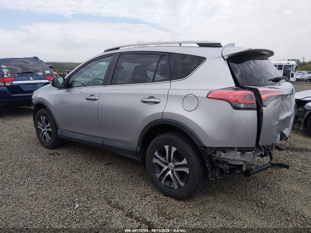 Toyota RAV4 LE 2017 2T3BFREVXHW640546 Image 3