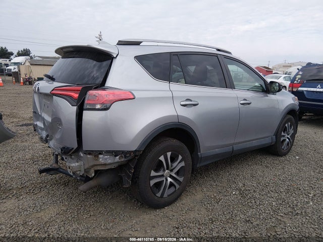 Toyota RAV4 LE 2017 2T3BFREVXHW640546 Image 4