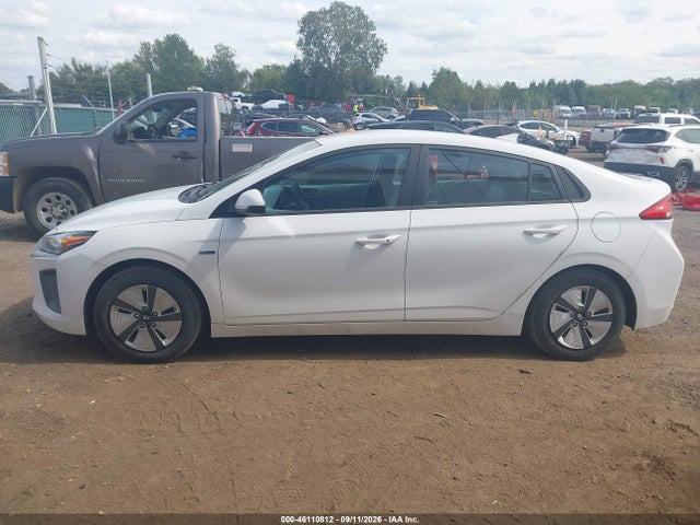 Продажа на аукционе авто 2020 Hyundai Ioniq Hybrid Blue, vin: KMHC65LC3LU233006, номер лота: 46110812