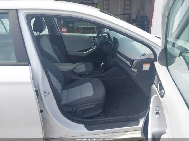 Продажа на аукционе авто 2020 Hyundai Ioniq Hybrid Blue, vin: KMHC65LC3LU233006, номер лота: 46110812