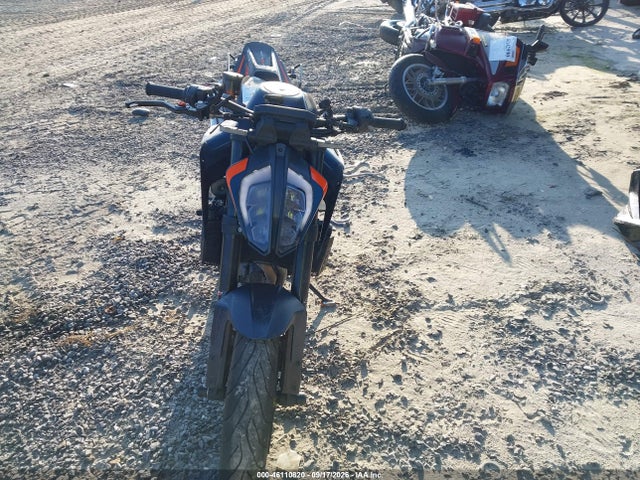 Продаж на аукціоні авто 2022 Ktm 890 Duke R, vin: VBKTU9400NM830167, номер лоту: 46110820