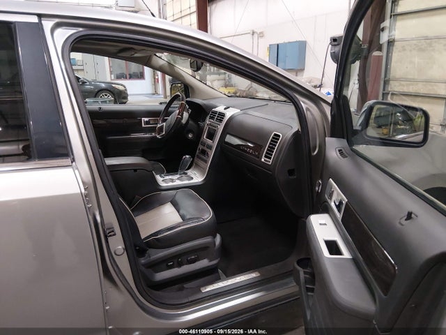 46110905 :رقم المزاد ، 2LMDU88C28BJ23523 vin ، 2008 Lincoln Mkx مزاد بيع