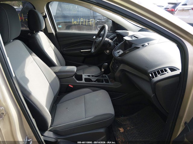 Продажа на аукционе авто 2017 Ford Escape Se, vin: 1FMCU0GD0HUE44988, номер лота: 46110990