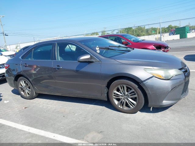 46111066 :رقم المزاد ، 4T1BF1FK0HU334289 vin ، 2017 Toyota Camry Se مزاد بيع
