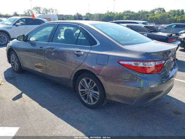 46111066 :رقم المزاد ، 4T1BF1FK0HU334289 vin ، 2017 Toyota Camry Se مزاد بيع