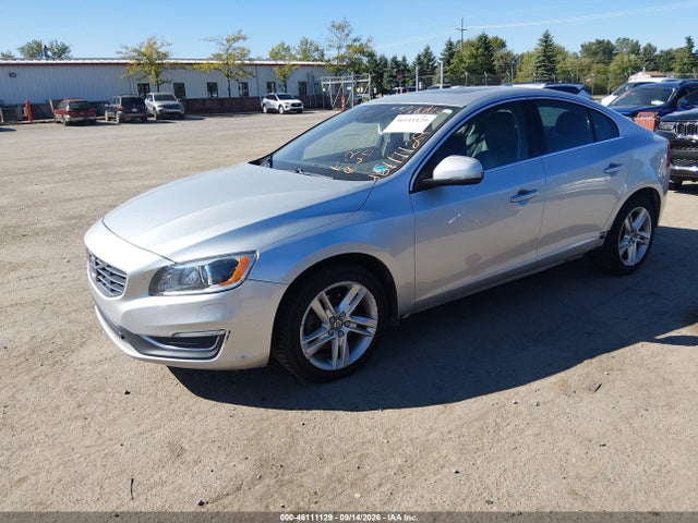 2015 Volvo S60 T5 Platinum მანქანა იყიდება აუქციონზე, vin: YV140MFM1F1357395, აუქციონის ნომერი: 46111129