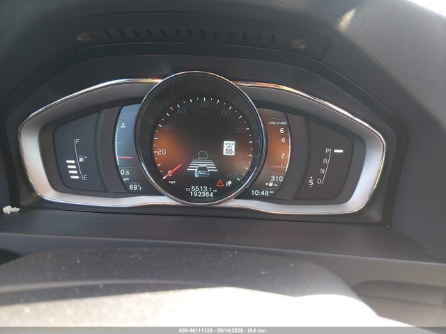 2015 Volvo S60 T5 Platinum მანქანა იყიდება აუქციონზე, vin: YV140MFM1F1357395, აუქციონის ნომერი: 46111129