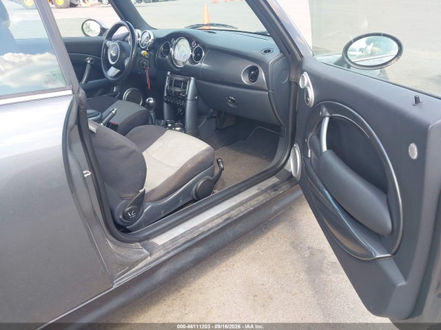 Aukcja sprzedaży 2005 Mini Cooper S, vin: WMWRH33565TF85679, numer aukcji: 46111203