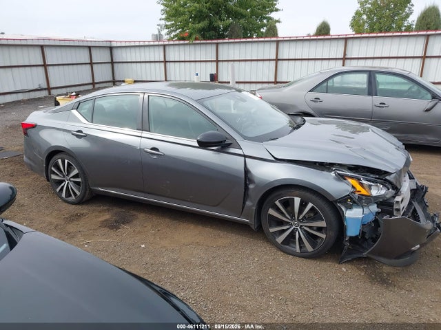 1N4BL4CV3NN313445 Nissan Altima Sr Fwd