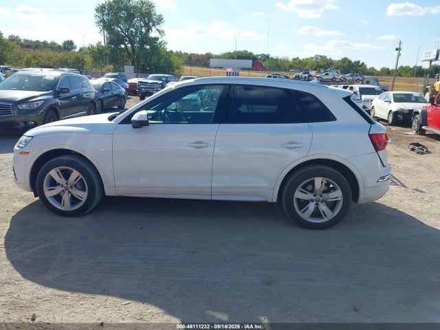 2018 Audi Q5 2.0t Premium/2.0t Tech Premium მანქანა იყიდება აუქციონზე, vin: WA1ANAFY4J2233615, აუქციონის ნომერი: 46111232