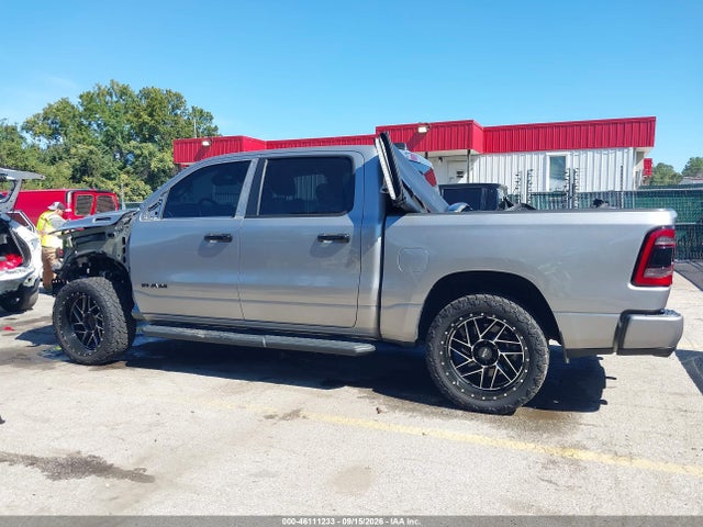 46111233 :رقم المزاد ، 1C6SRFFT2MN555731 vin ، 2021 Ram 1500 Big Horn  4x4 5'7 Box مزاد بيع