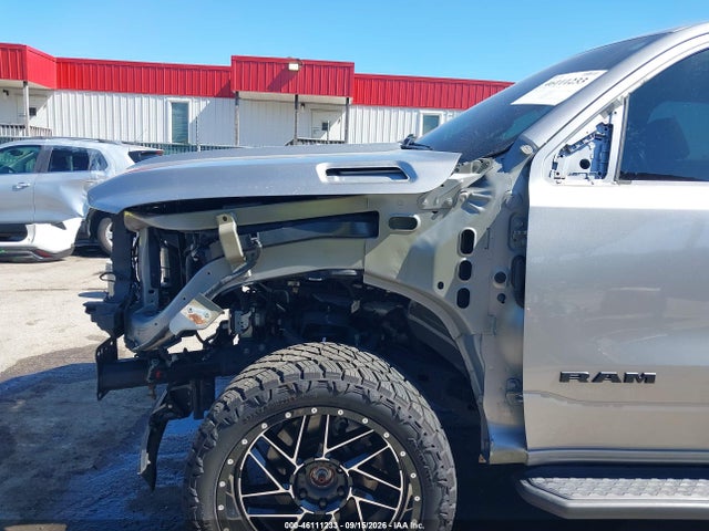 46111233 :رقم المزاد ، 1C6SRFFT2MN555731 vin ، 2021 Ram 1500 Big Horn  4x4 5'7 Box مزاد بيع
