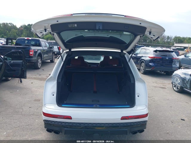 46111264 :رقم المزاد ، WA1VWBF7XSD020072 vin ، 2025 Audi Sq7 Prestige Tfsi Quattro Tiptronic مزاد بيع