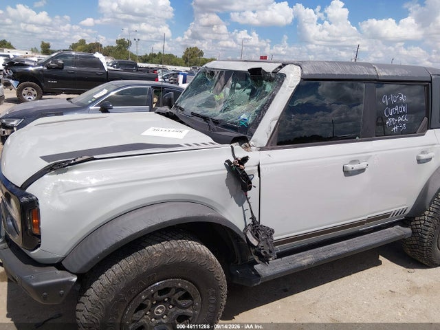 2021 Ford Bronco First Edition მანქანა იყიდება აუქციონზე, vin: 1FMEE5EP9MLA41351, აუქციონის ნომერი: 46111288