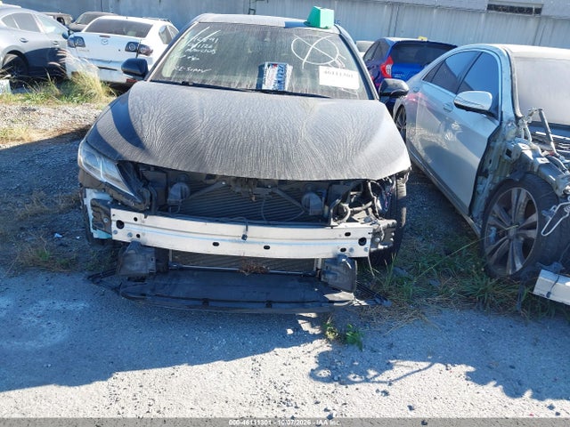Продаж на аукціоні авто 2018 Toyota Camry Le, vin: 4T1B11HK3JU631963, номер лоту: 46111301