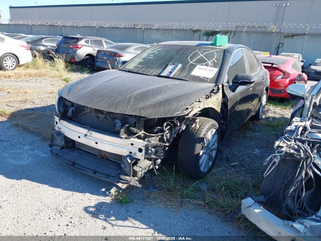 Продаж на аукціоні авто 2018 Toyota Camry Le, vin: 4T1B11HK3JU631963, номер лоту: 46111301