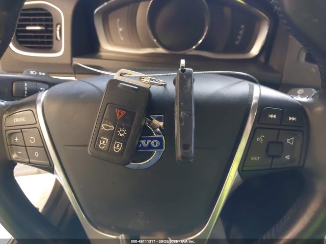 46111317 :رقم المزاد ، YV126MFK1G2406014 vin ، 2016 Volvo S60 T5 Drive-e Premier مزاد بيع