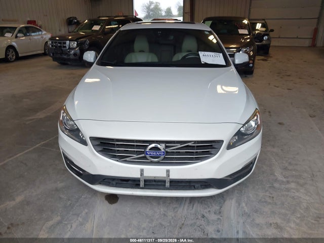 46111317 :رقم المزاد ، YV126MFK1G2406014 vin ، 2016 Volvo S60 T5 Drive-e Premier مزاد بيع