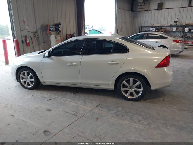 46111317 :رقم المزاد ، YV126MFK1G2406014 vin ، 2016 Volvo S60 T5 Drive-e Premier مزاد بيع