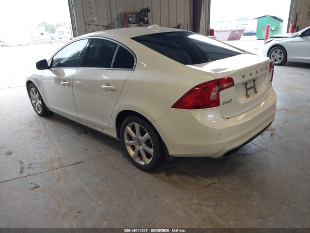 46111317 :رقم المزاد ، YV126MFK1G2406014 vin ، 2016 Volvo S60 T5 Drive-e Premier مزاد بيع