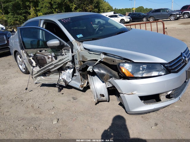 2014 Volkswagen Passat 1.8t Wolfsburg Edition მანქანა იყიდება აუქციონზე, vin: 1VWAS7A36EC041798, აუქციონის ნომერი: 46111348