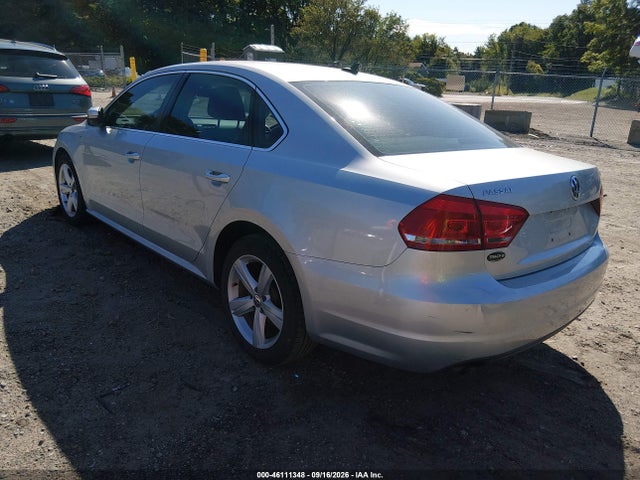 2014 Volkswagen Passat 1.8t Wolfsburg Edition მანქანა იყიდება აუქციონზე, vin: 1VWAS7A36EC041798, აუქციონის ნომერი: 46111348