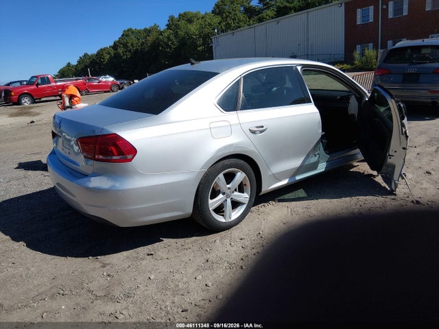 2014 Volkswagen Passat 1.8t Wolfsburg Edition მანქანა იყიდება აუქციონზე, vin: 1VWAS7A36EC041798, აუქციონის ნომერი: 46111348