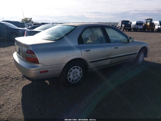 46111404 :رقم المزاد ، JHMCD5638RC047481 vin ، 1994 Honda Accord Lx مزاد بيع