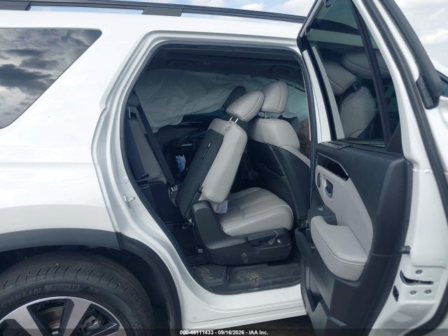 Продажа на аукционе авто 2024 Honda Pilot Touring, vin: 5FNYG2H79RB016885, номер лота: 46111433