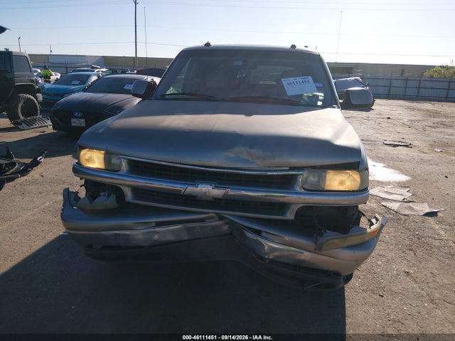 46111451 :رقم المزاد ، 3GNEC16ZX3G266108 vin ، 2003 Chevrolet Suburban 1500 Lt مزاد بيع
