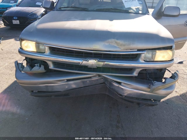 46111451 :رقم المزاد ، 3GNEC16ZX3G266108 vin ، 2003 Chevrolet Suburban 1500 Lt مزاد بيع