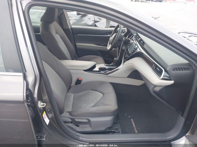 Toyota CAMRY LE 2018 4T1B11HK9JU065582 Image 5