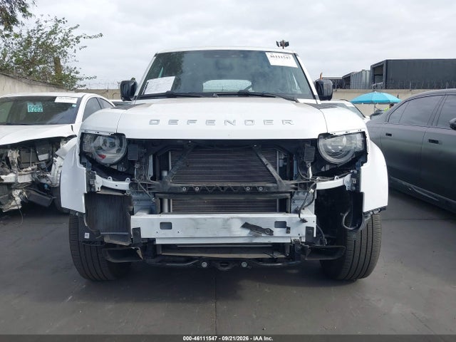 46111547 :رقم المزاد ، SALEJ7EX4S2356694 vin ، 2025 Land Rover Defender 110 P300 مزاد بيع