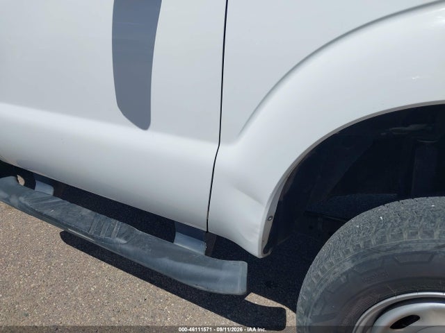 46111571 :رقم المزاد ، 1FTRF3B69FED59626 vin ، 2015 Ford F-350 Xl مزاد بيع