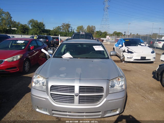 46111596 :رقم المزاد ، 2D8GV58295H661548 vin ، 2005 Dodge Magnum Rt مزاد بيع